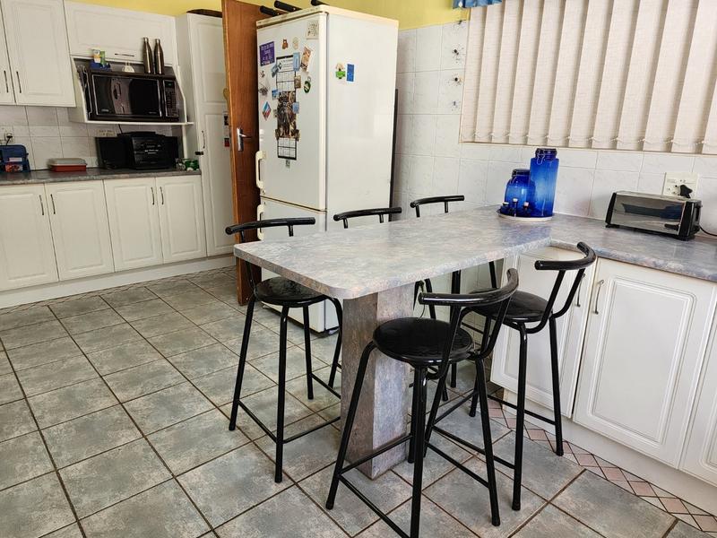 4 Bedroom Property for Sale in Dorandia Gauteng