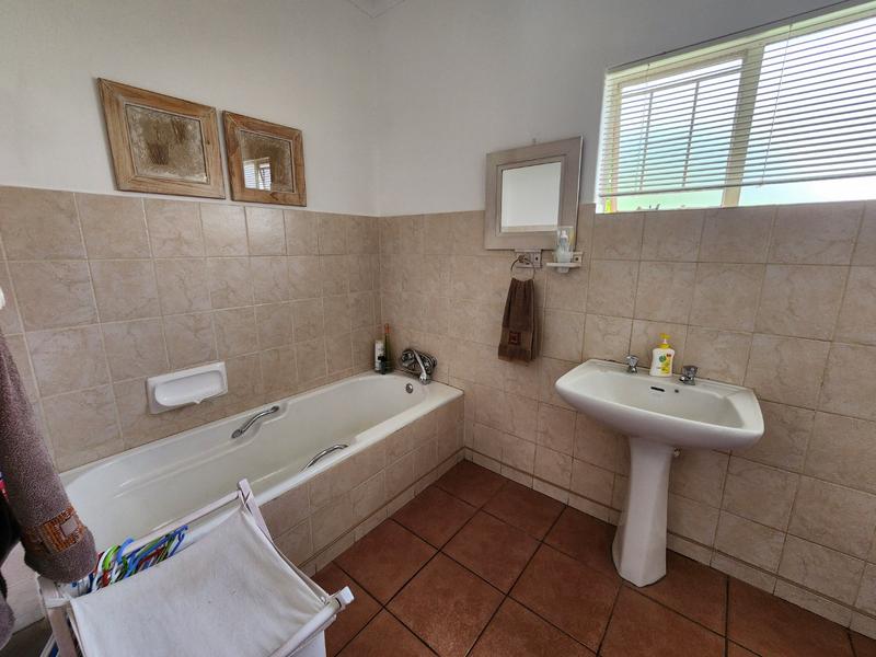 4 Bedroom Property for Sale in Dorandia Gauteng
