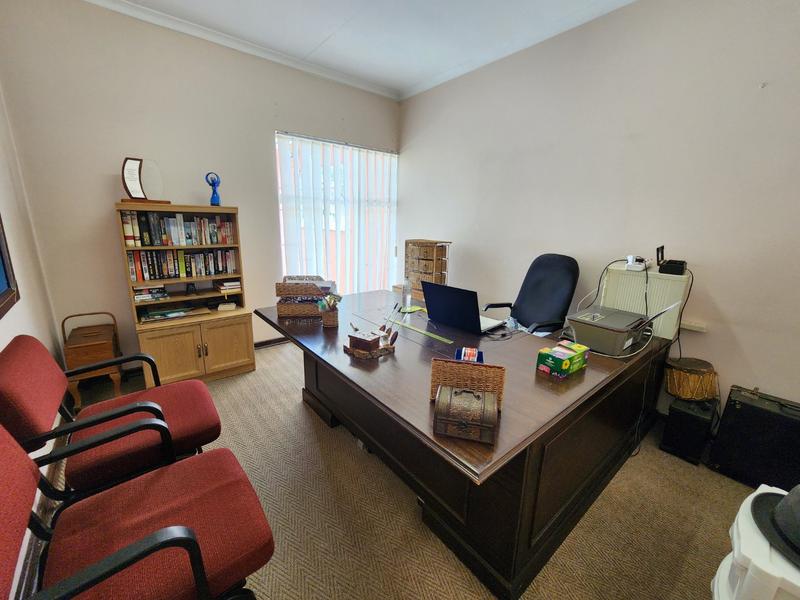 4 Bedroom Property for Sale in Dorandia Gauteng