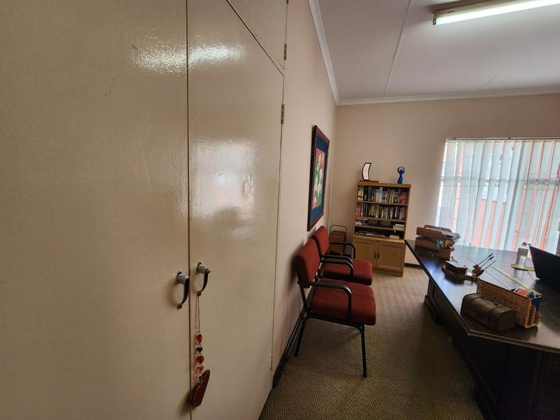 4 Bedroom Property for Sale in Dorandia Gauteng