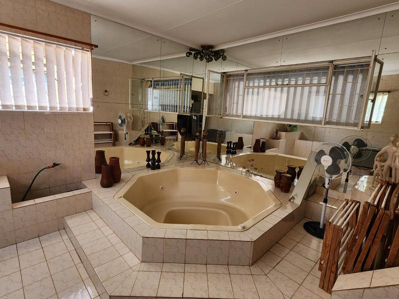 4 Bedroom Property for Sale in Dorandia Gauteng