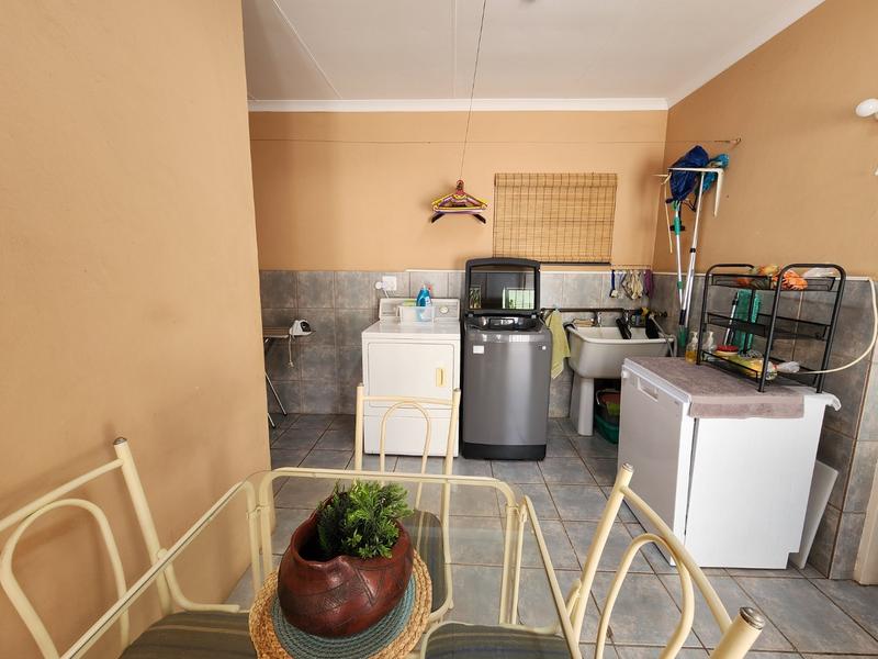 4 Bedroom Property for Sale in Dorandia Gauteng