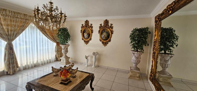 5 Bedroom Property for Sale in Theresa Park Gauteng
