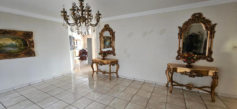 5 Bedroom Property for Sale in Theresa Park Gauteng