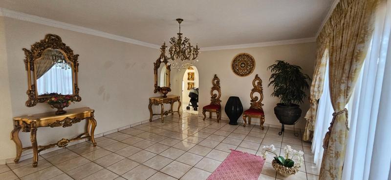 5 Bedroom Property for Sale in Theresa Park Gauteng
