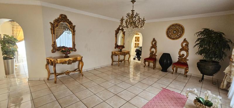 5 Bedroom Property for Sale in Theresa Park Gauteng