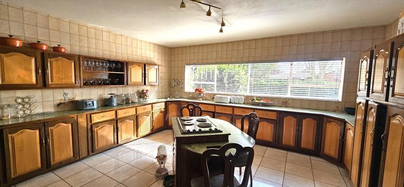 5 Bedroom Property for Sale in Theresa Park Gauteng