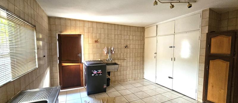 5 Bedroom Property for Sale in Theresa Park Gauteng