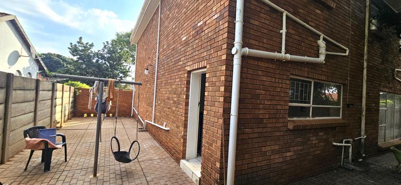 5 Bedroom Property for Sale in Theresa Park Gauteng