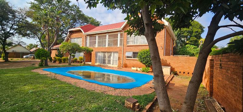 5 Bedroom Property for Sale in Theresa Park Gauteng
