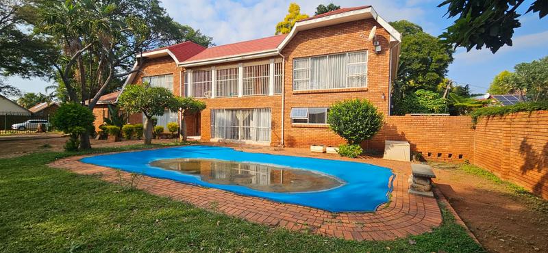 5 Bedroom Property for Sale in Theresa Park Gauteng