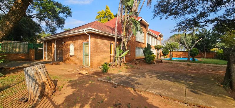5 Bedroom Property for Sale in Theresa Park Gauteng
