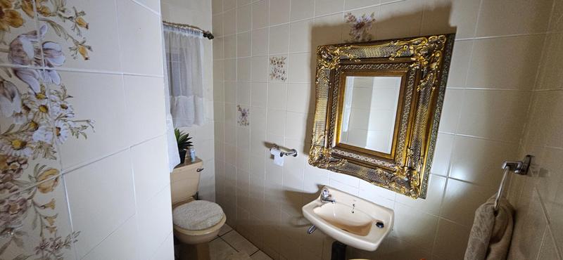 5 Bedroom Property for Sale in Theresa Park Gauteng