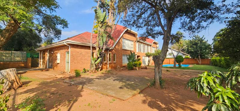 5 Bedroom Property for Sale in Theresa Park Gauteng