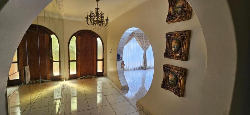 5 Bedroom Property for Sale in Theresa Park Gauteng