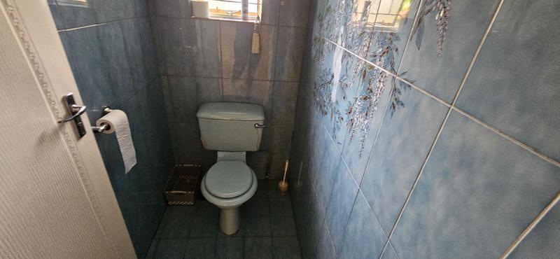 5 Bedroom Property for Sale in Theresa Park Gauteng