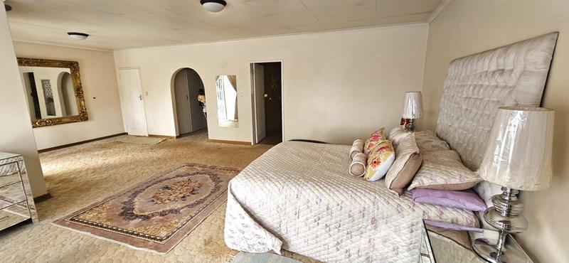 5 Bedroom Property for Sale in Theresa Park Gauteng