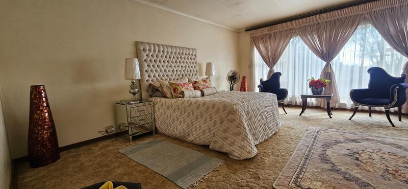 5 Bedroom Property for Sale in Theresa Park Gauteng