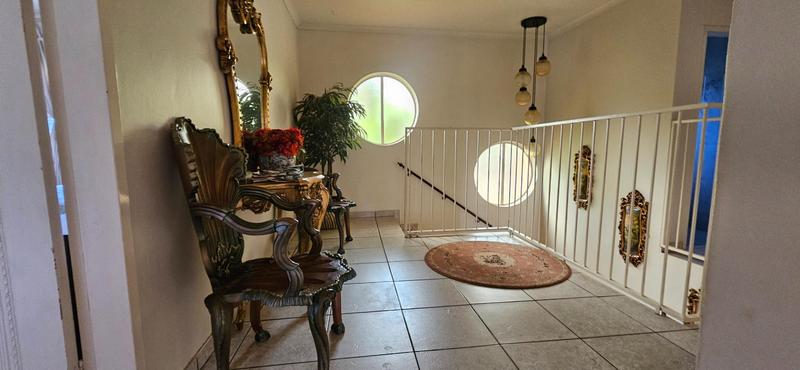 5 Bedroom Property for Sale in Theresa Park Gauteng