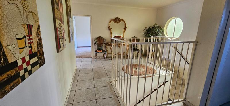 5 Bedroom Property for Sale in Theresa Park Gauteng