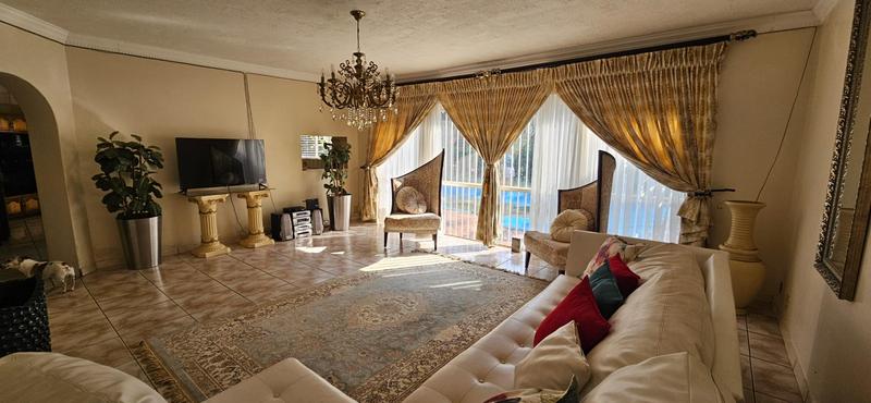 5 Bedroom Property for Sale in Theresa Park Gauteng