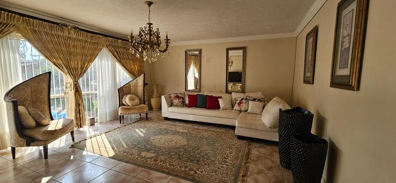5 Bedroom Property for Sale in Theresa Park Gauteng