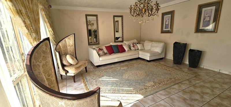 5 Bedroom Property for Sale in Theresa Park Gauteng