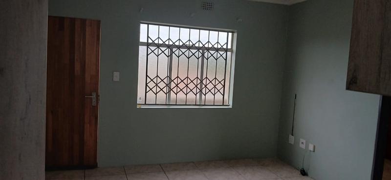2 Bedroom Property for Sale in Fleurhof Gauteng
