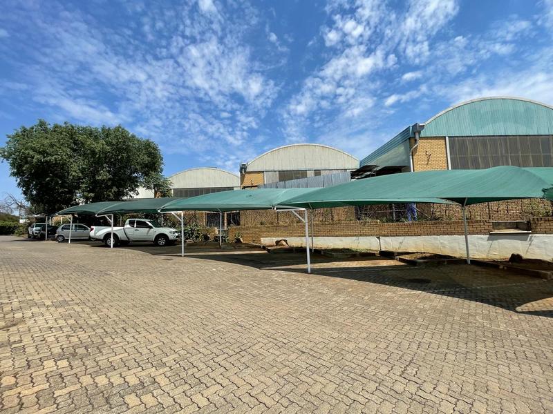 To Let Commercial Property for Rent in Rooihuiskraal Gauteng