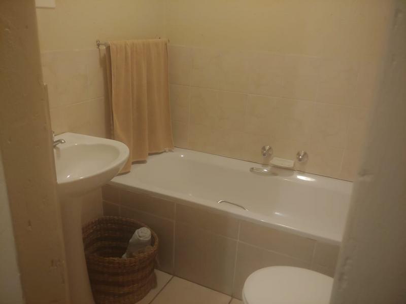 To Let 2 Bedroom Property for Rent in Rooihuiskraal North Gauteng