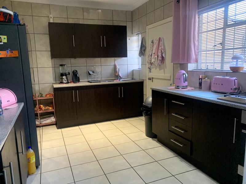 3 Bedroom Property for Sale in Cinderella Gauteng
