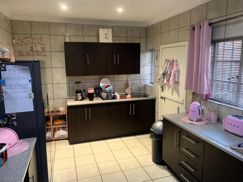 3 Bedroom Property for Sale in Cinderella Gauteng