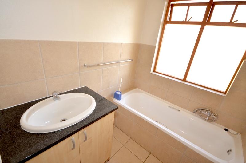To Let 1 Bedroom Property for Rent in Paulshof Gauteng