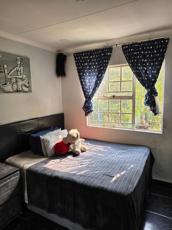 2 Bedroom Property for Sale in Linmeyer Gauteng