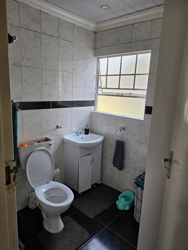 2 Bedroom Property for Sale in Linmeyer Gauteng
