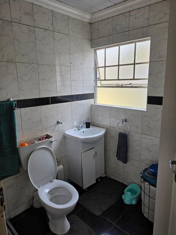 2 Bedroom Property for Sale in Linmeyer Gauteng
