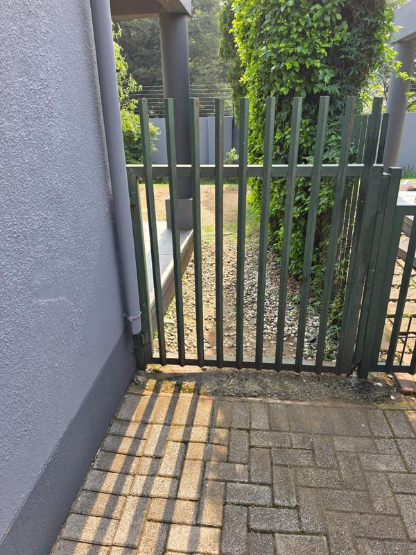 2 Bedroom Property for Sale in Linmeyer Gauteng