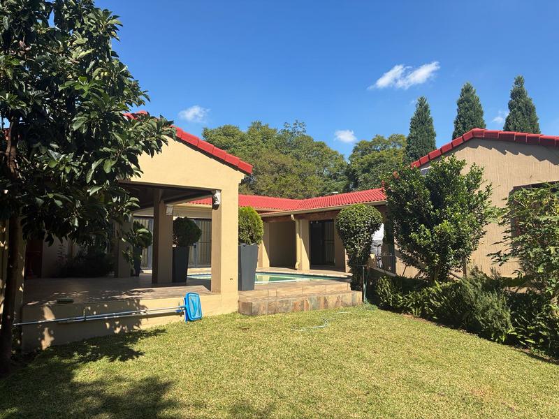 To Let 4 Bedroom Property for Rent in Waterkloof A H Gauteng