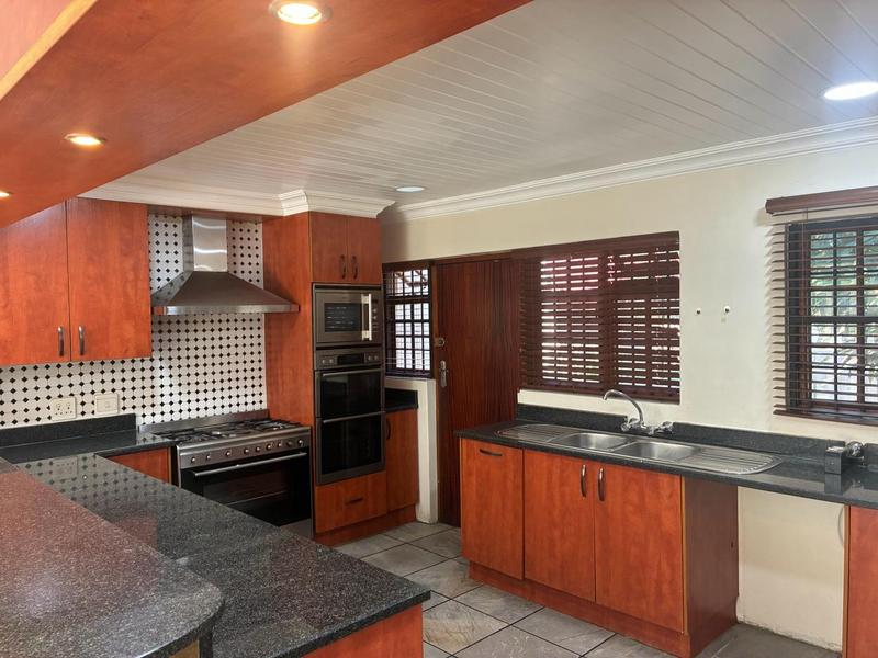 To Let 4 Bedroom Property for Rent in Waterkloof A H Gauteng