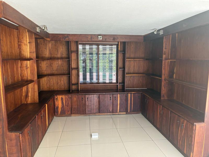 To Let 4 Bedroom Property for Rent in Waterkloof A H Gauteng