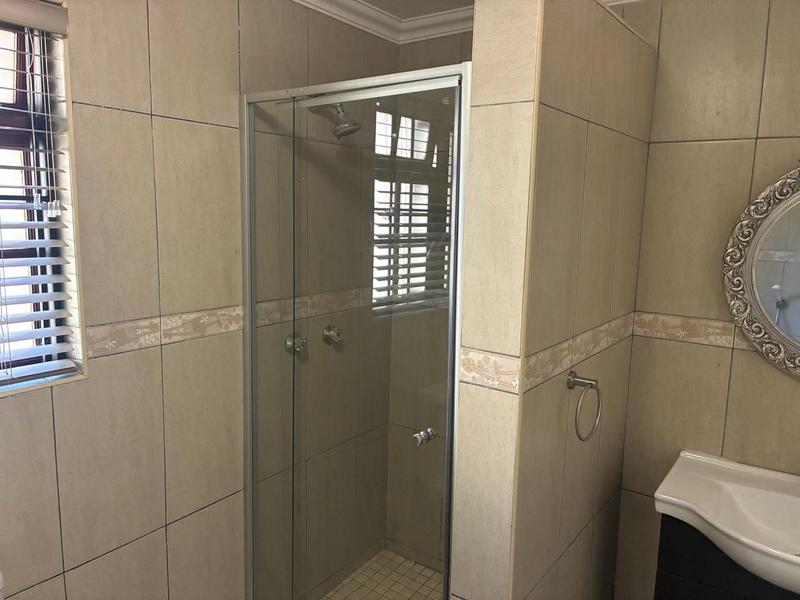 To Let 4 Bedroom Property for Rent in Waterkloof A H Gauteng