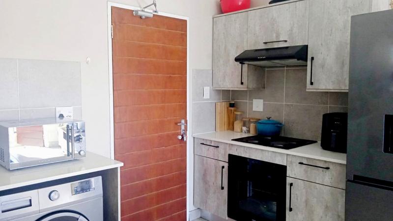 1 Bedroom Property for Sale in Whiteridge Gauteng