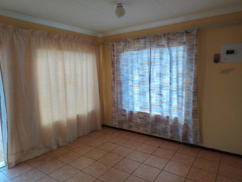 To Let 3 Bedroom Property for Rent in Protea Glen Gauteng