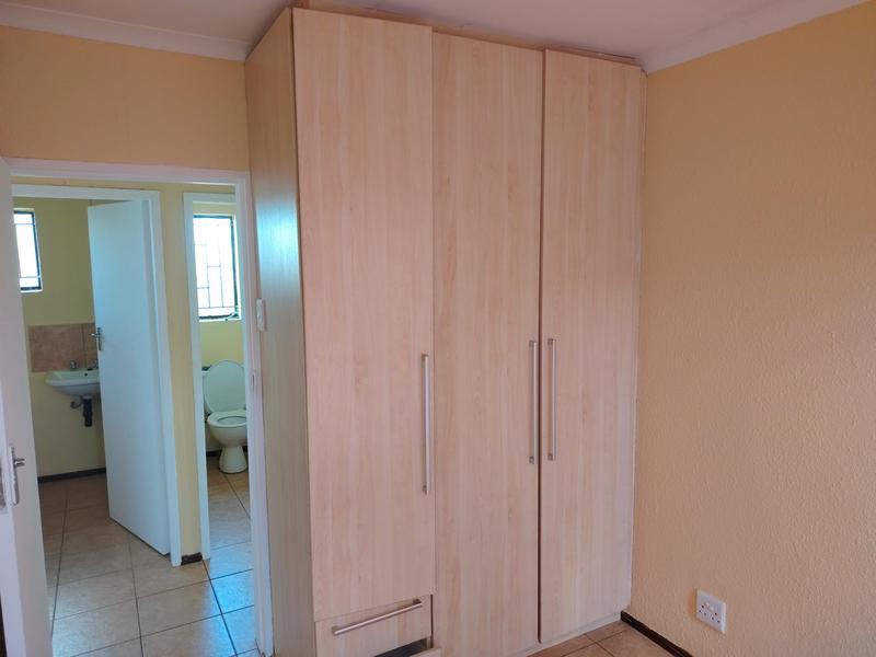 To Let 3 Bedroom Property for Rent in Protea Glen Gauteng