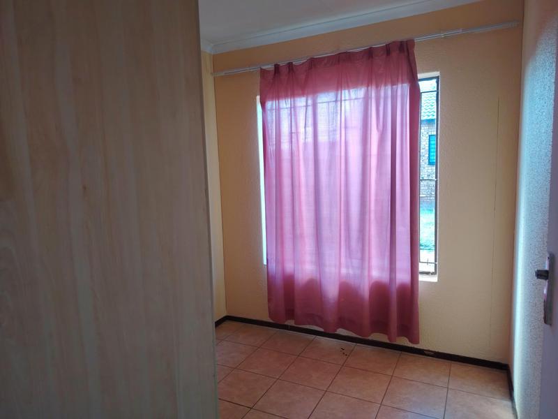 To Let 3 Bedroom Property for Rent in Protea Glen Gauteng