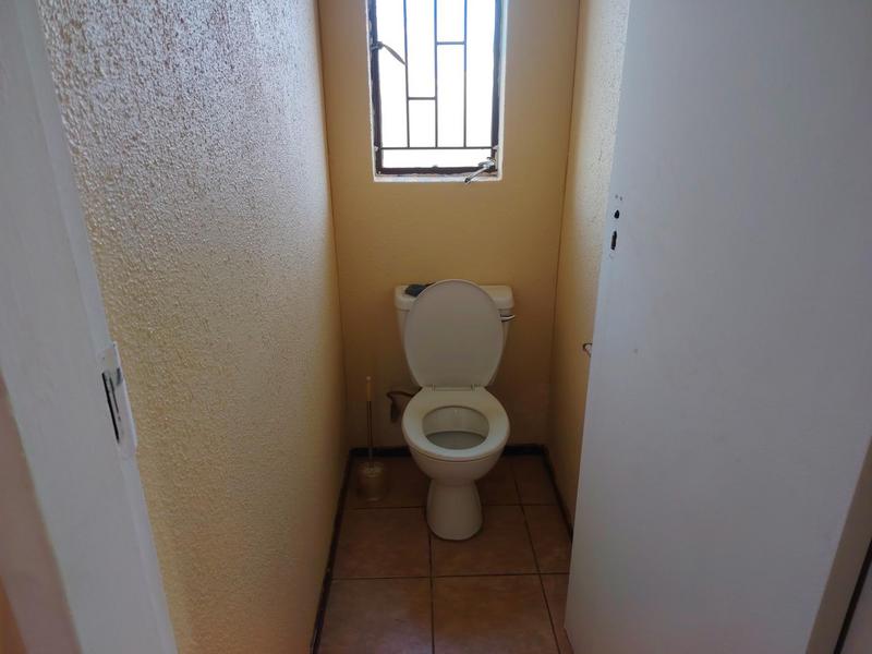 To Let 3 Bedroom Property for Rent in Protea Glen Gauteng