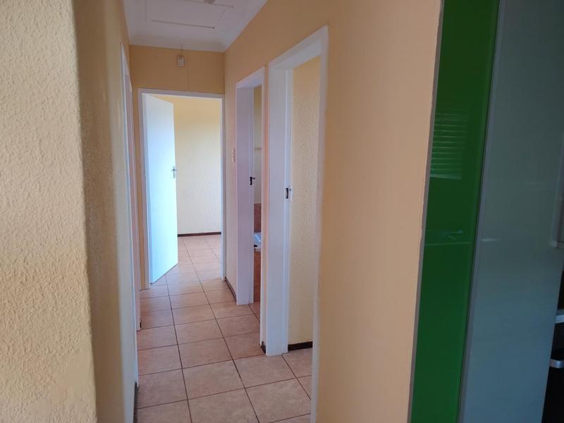 To Let 3 Bedroom Property for Rent in Protea Glen Gauteng
