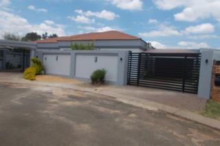 4 Bedroom Property for Sale in Palm Ridge Gauteng
