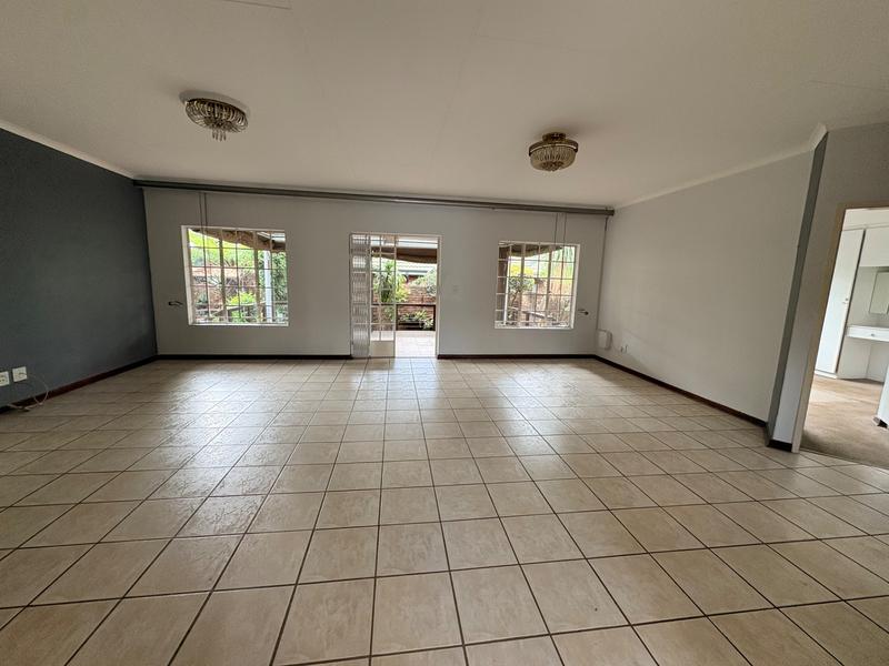 4 Bedroom Property for Sale in Hennopspark Gauteng