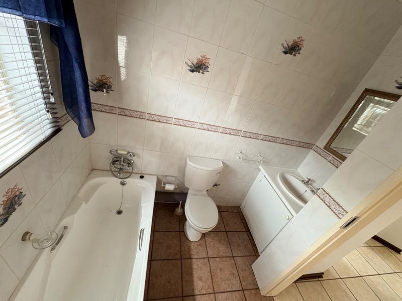 4 Bedroom Property for Sale in Hennopspark Gauteng